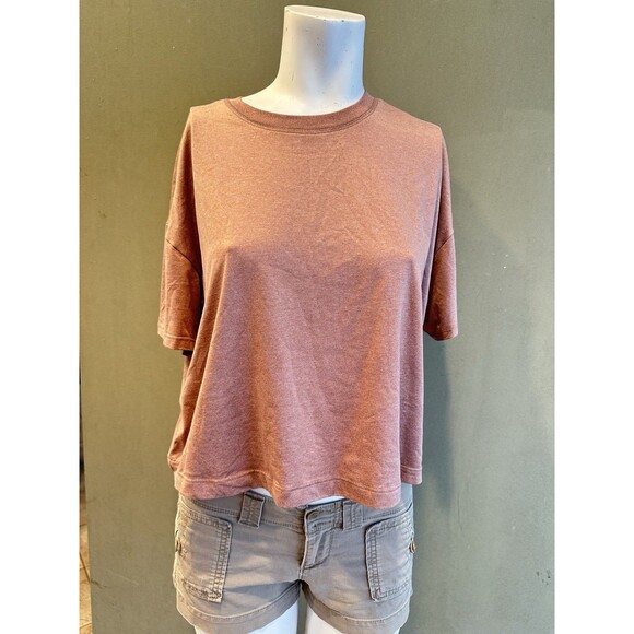 Vuori Shirt Wome S Red Energy Tee Cropped Short Sleeve Running Yoga Gym - Picture 1 of 9